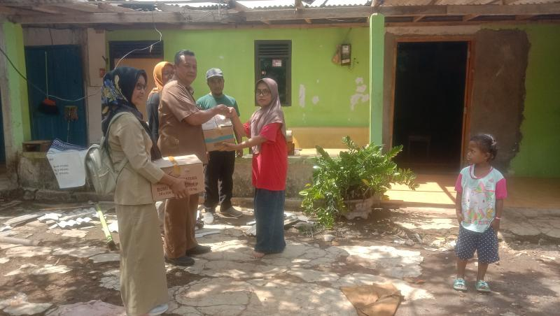 PEMBERIAN SANTUNAN BENCANA